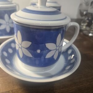 Lot of 5 VTG IDG Japan Coffee Mugs & Lids, Blue & White Daisy Mid-century Modern